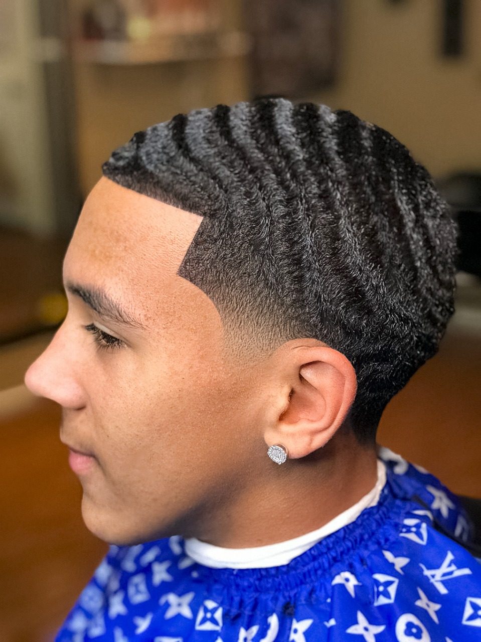 360 waves with a sharp temple line, cut by Ben Zweifel